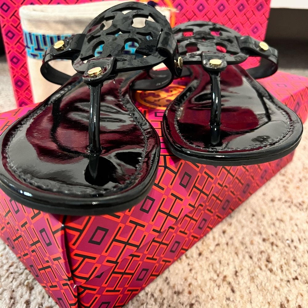Tory Burch Millers 9.5